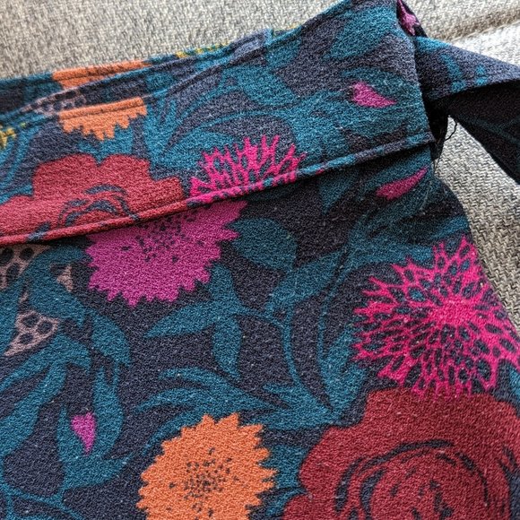 American Apparel skater wrap skirt - Picture 3 of 4